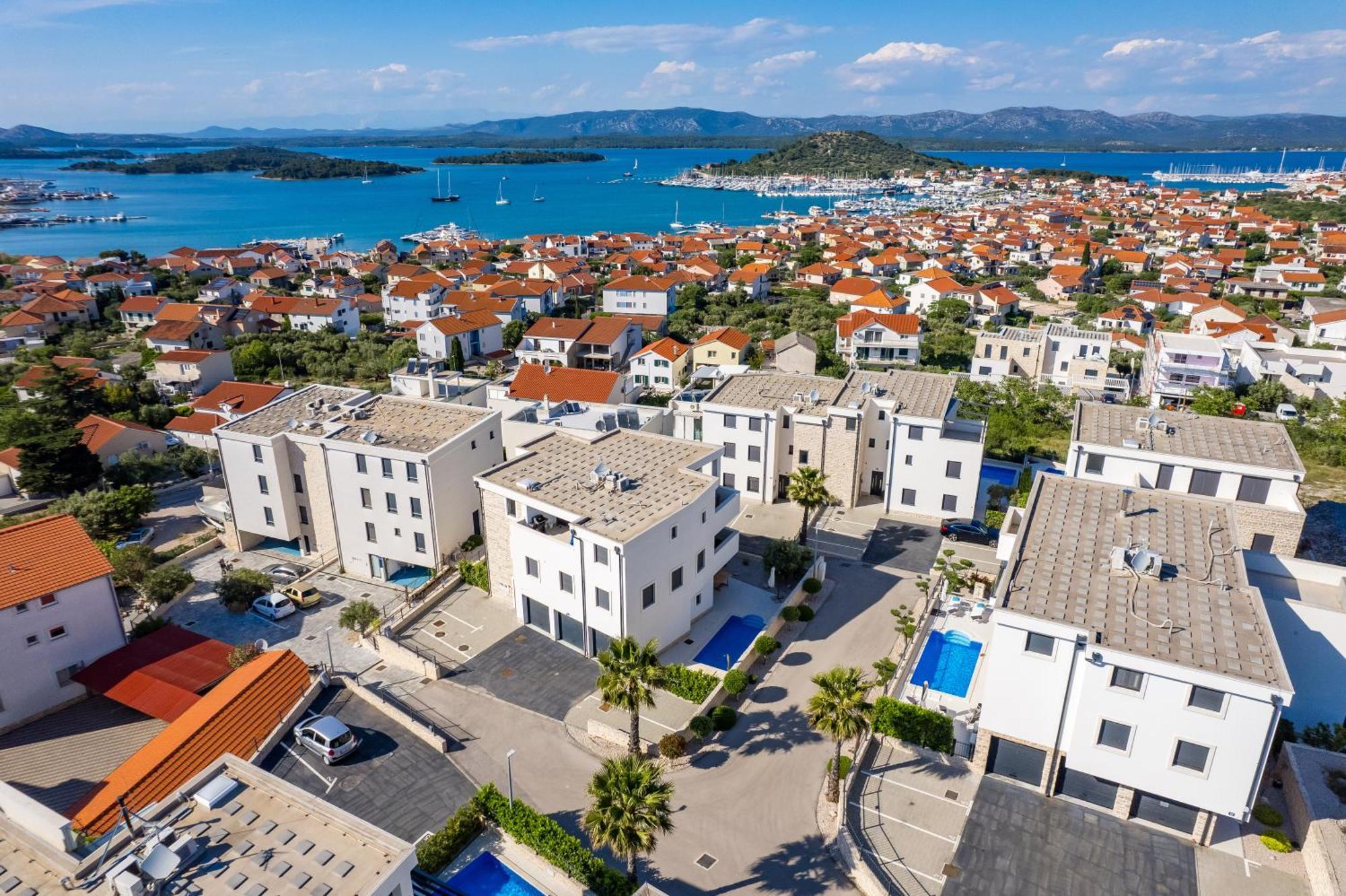 Luxury Apartment Hyperion With Private Pool And Garden Murter Dış mekan fotoğraf