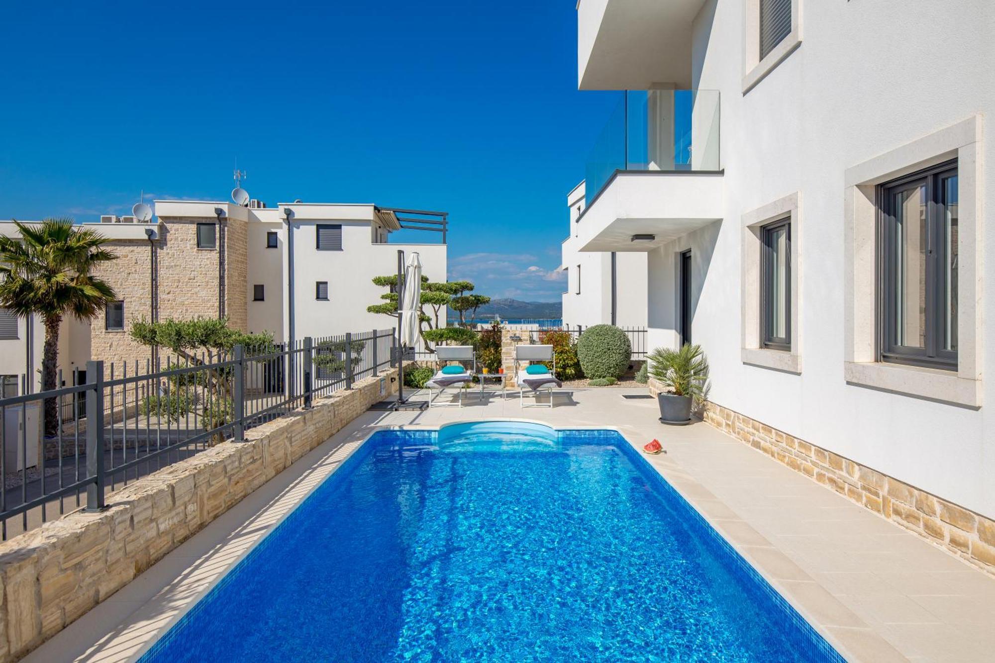 Luxury Apartment Hyperion With Private Pool And Garden Murter Dış mekan fotoğraf