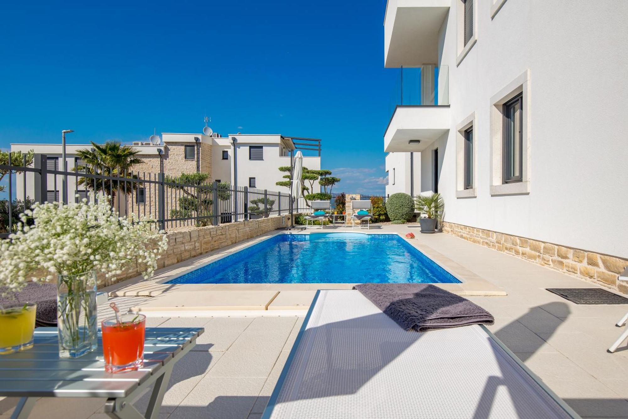 Luxury Apartment Hyperion With Private Pool And Garden Murter Dış mekan fotoğraf