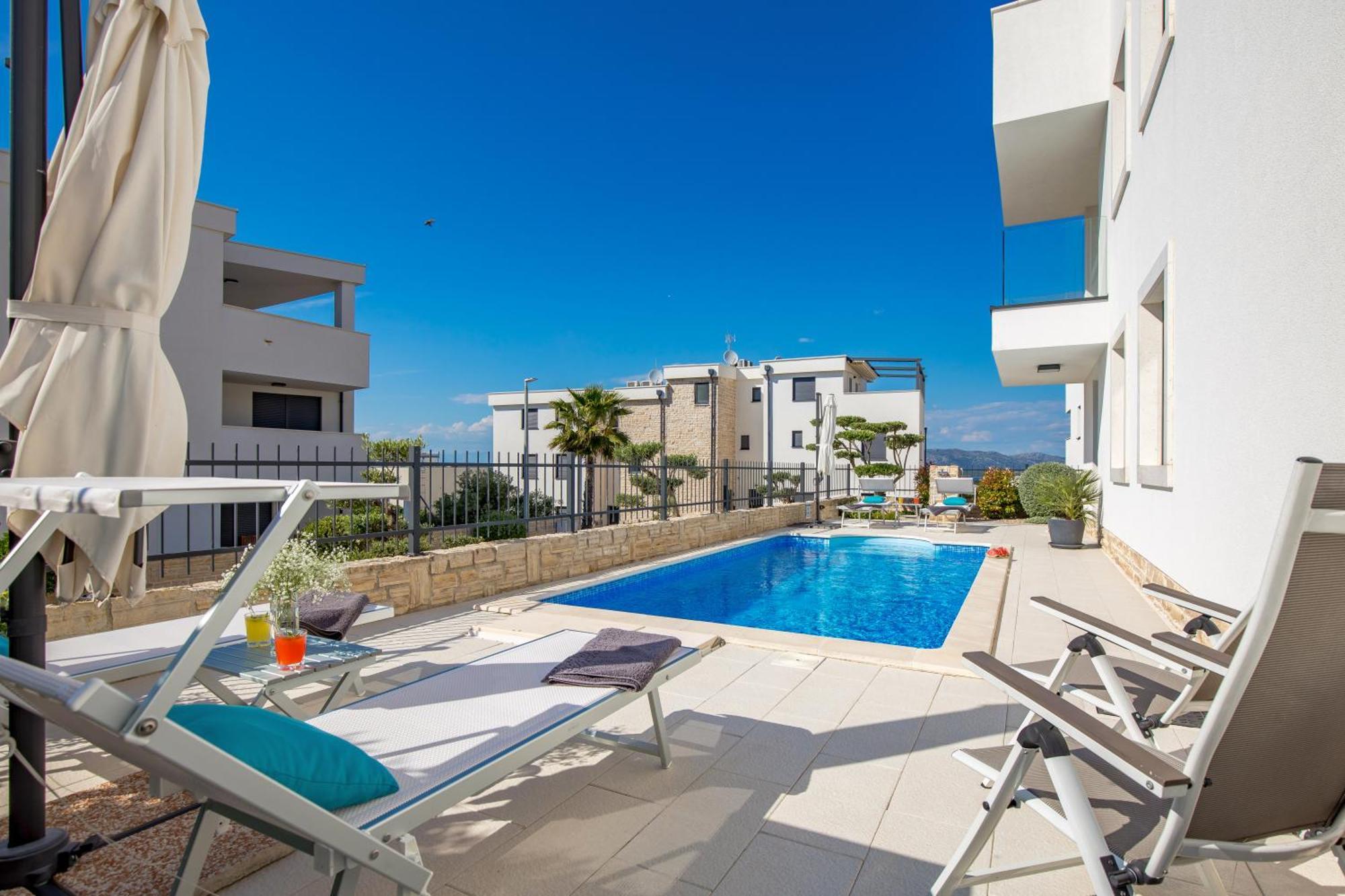 Luxury Apartment Hyperion With Private Pool And Garden Murter Dış mekan fotoğraf