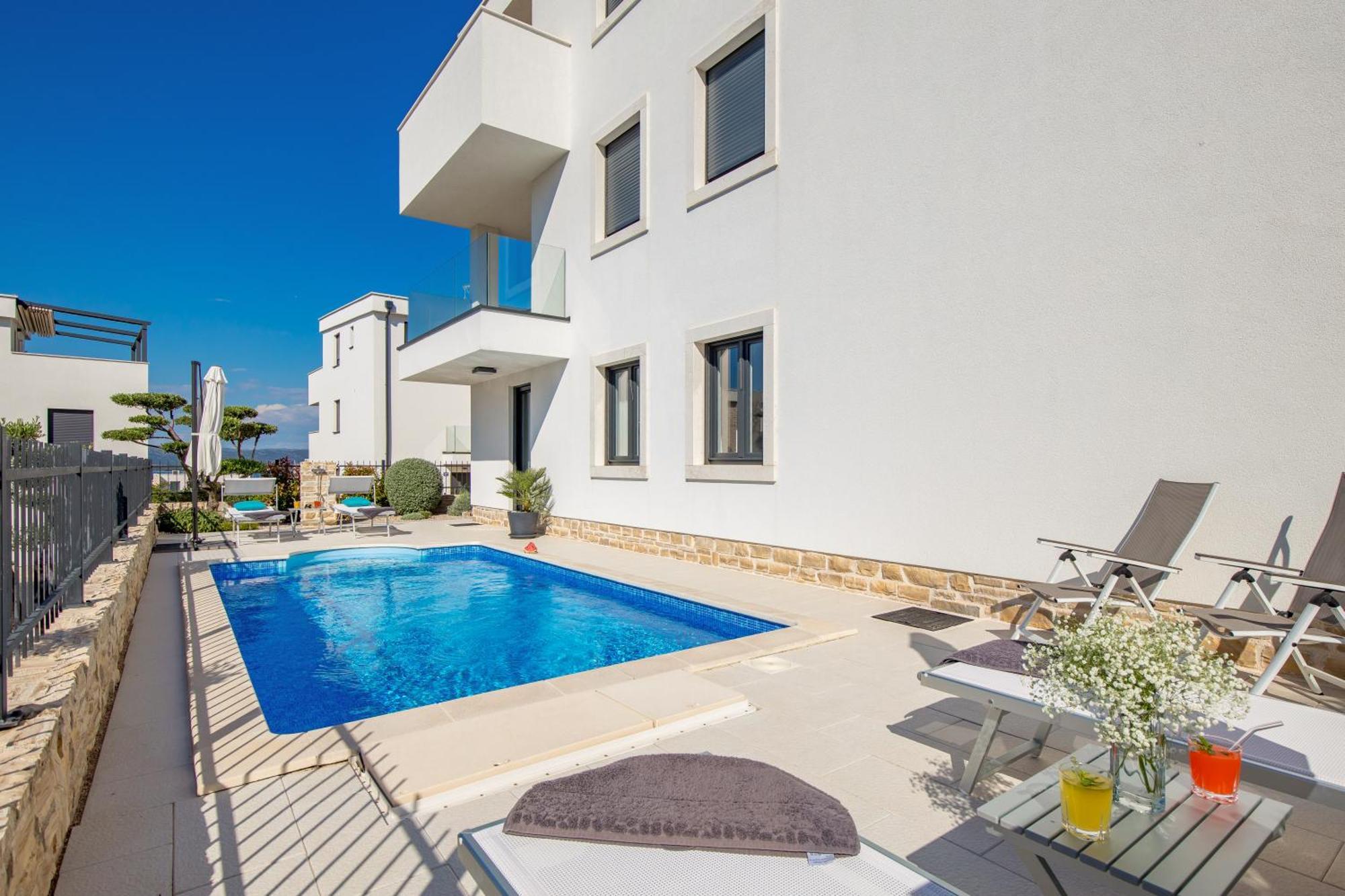 Luxury Apartment Hyperion With Private Pool And Garden Murter Dış mekan fotoğraf