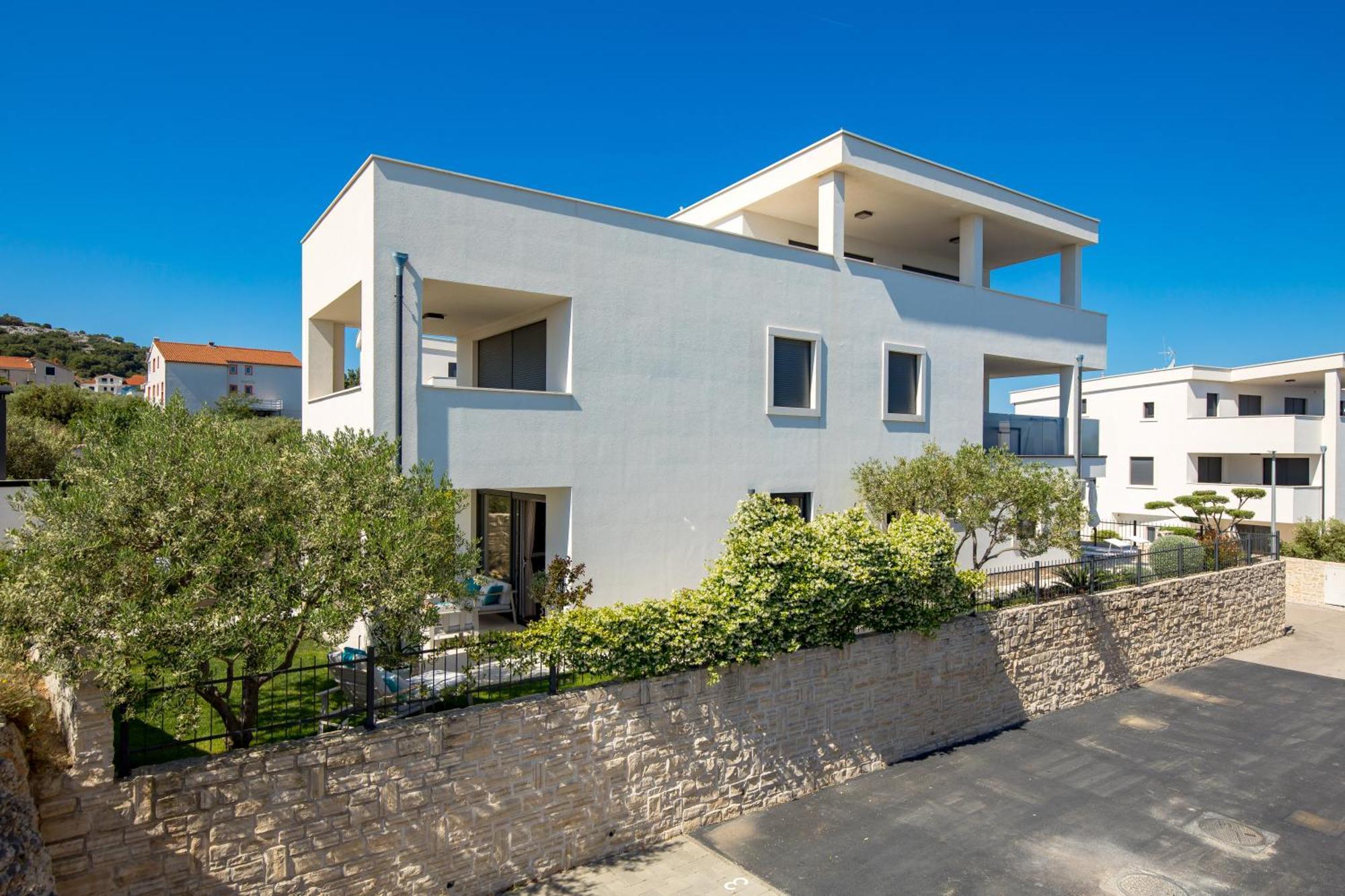 Luxury Apartment Hyperion With Private Pool And Garden Murter Dış mekan fotoğraf