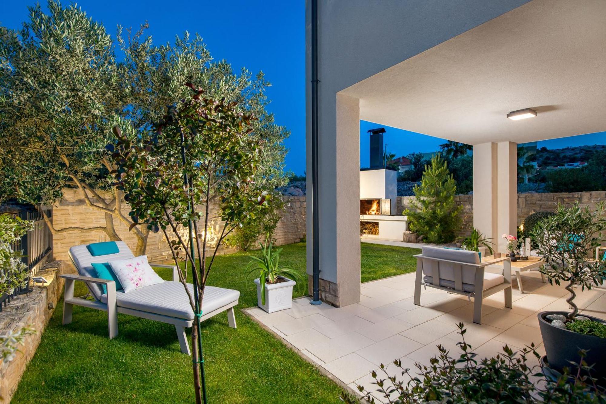 Luxury Apartment Hyperion With Private Pool And Garden Murter Dış mekan fotoğraf