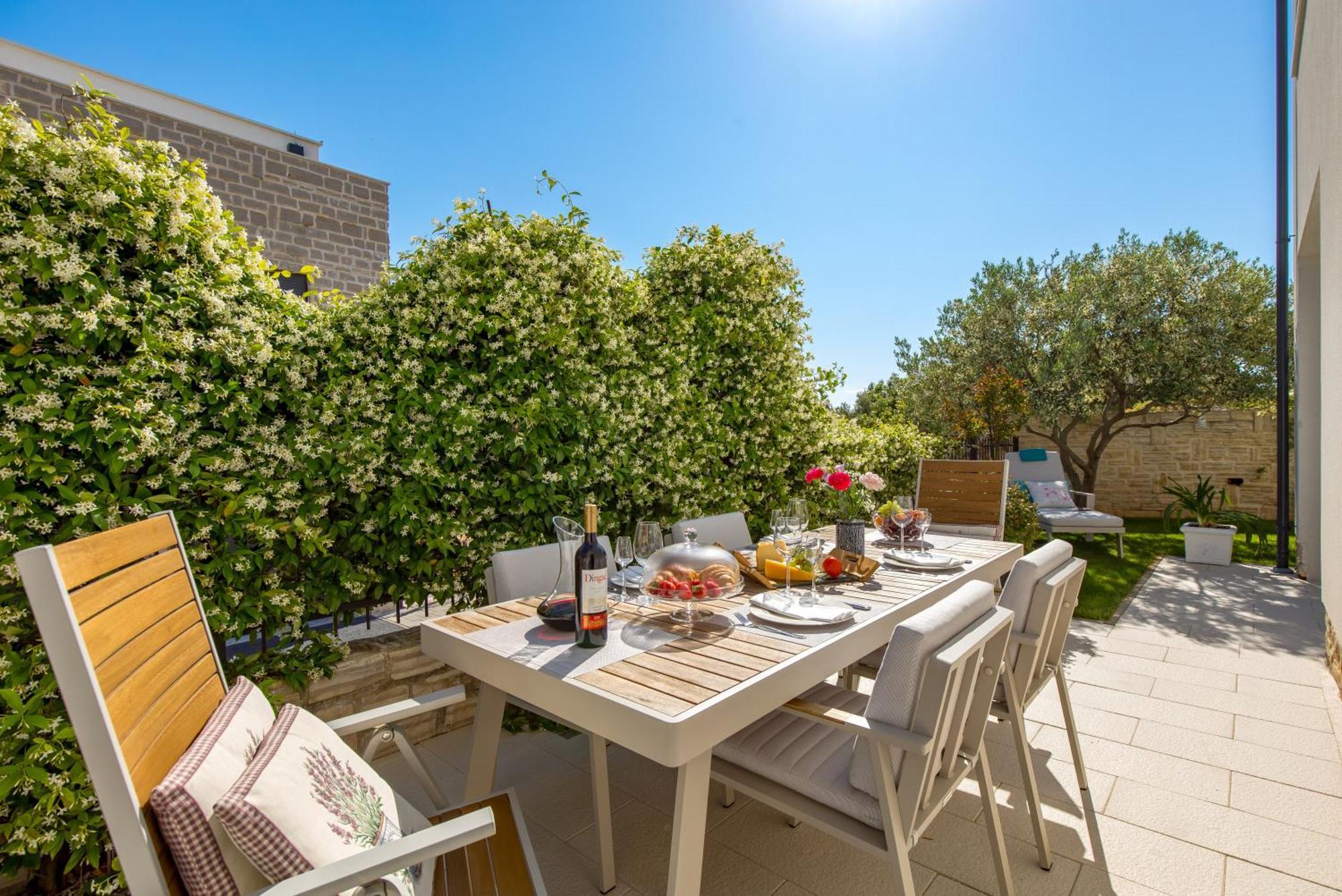 Luxury Apartment Hyperion With Private Pool And Garden Murter Dış mekan fotoğraf
